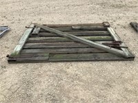 5'x7' Heavy Duty Wooden Corral Gate w/Latches