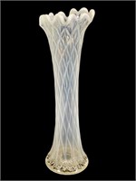 White Opalescent Diamond Quilt Swung Vase