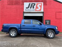 2010 Dodge Dakota 4 x 4 crew cab