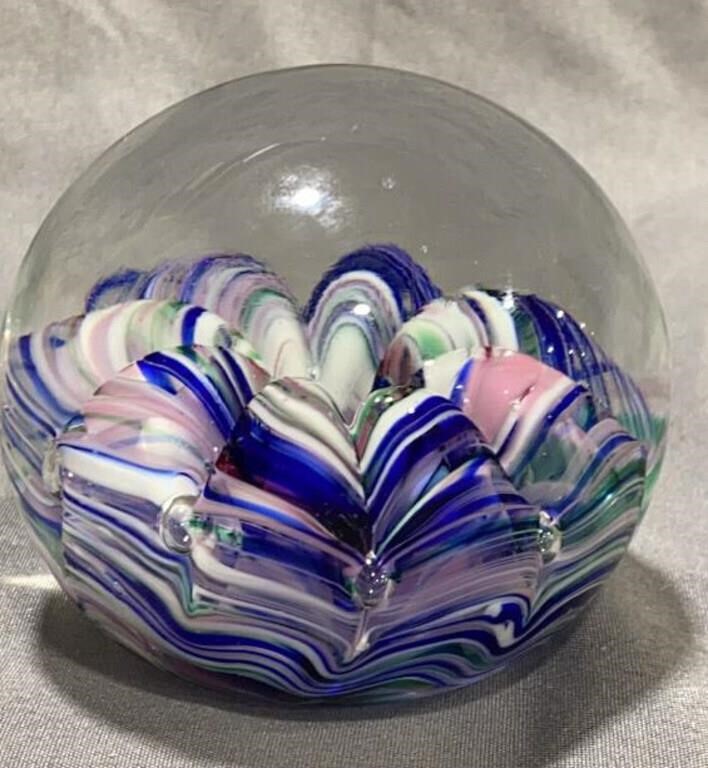 Vtg Elwood Controlled Bubble Paperweight