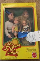 E4)  Dolls: Sunshine Family 1977 new in box