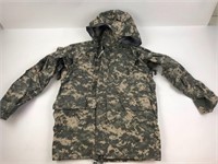Military Cold Weather Camo Parka Size Medium