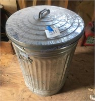 Aluminum trashcan