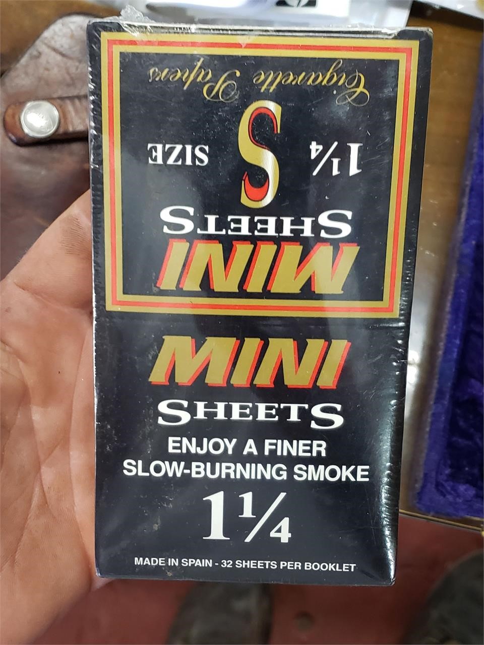 1 1/4 32 sheet mini cigarette sheets