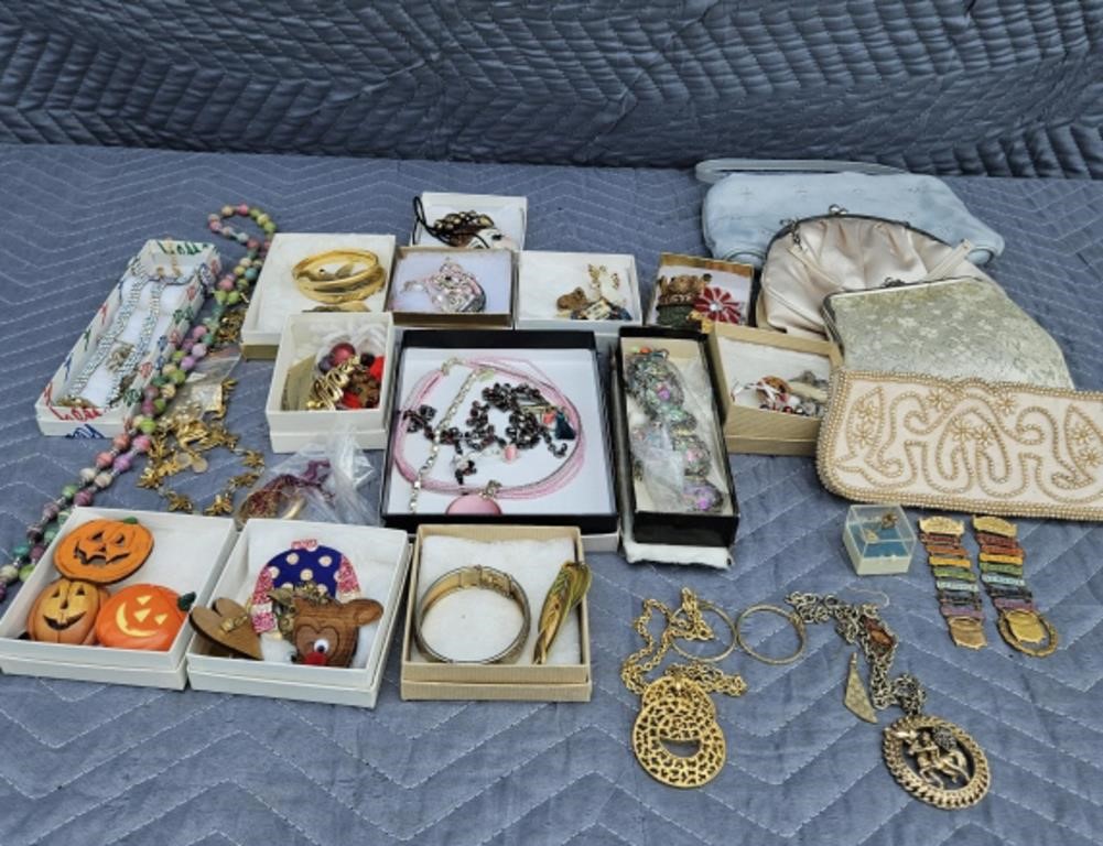 Various pieces of costume jewelry & evening