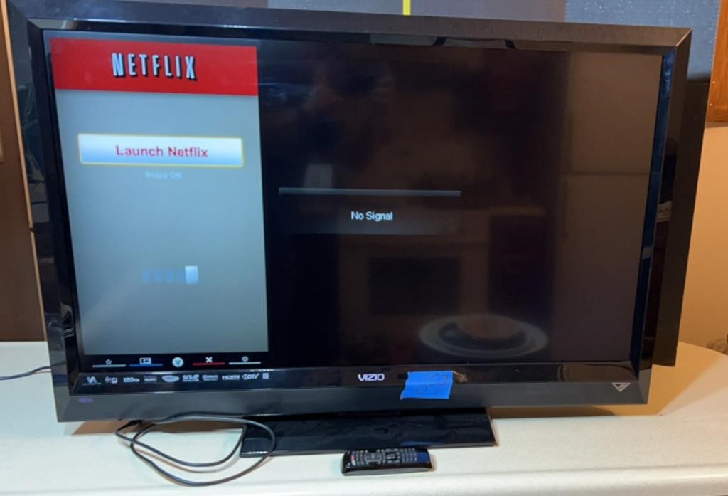Vizio 42” smart tv includes remote