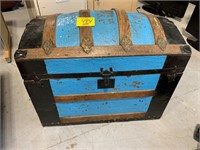ANTIQUE BLUE PAINTED STEAMER TRUNK W/ CONTENTS