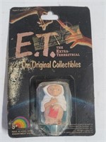 1982 Original E.T Collectible Souvenir