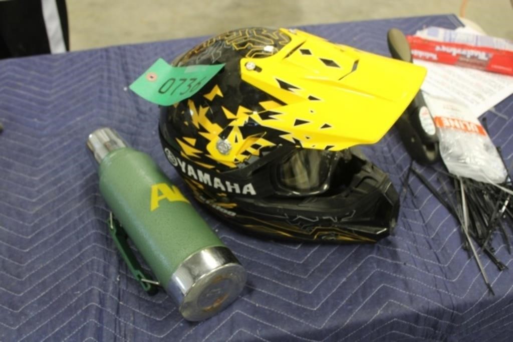 Yamaha Snowmobile Helmet & Goggles, Thermos