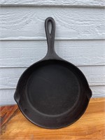 Vintage cast-iron frying pan # 6   3 notch