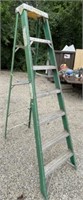 7' Fiberglass Step Ladder