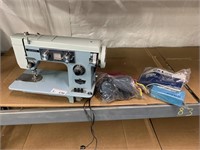 De Luxe Zig Zag Dressmaker Sewing Machine