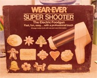 1983 Wear-Ever Super Shooter electric cookie