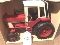 International 1586 toy tractor
