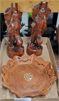 WOOD PLATE & CARVED WOOD STATUES