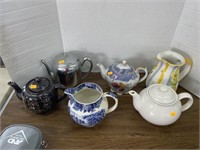6 tea pots