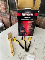 Ironton submersible pump, new in box, 3 brushes