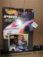 hotwheels pro racing Valvoline #6 Mark Martin .