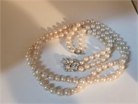 Vtg faux pearl necklace
