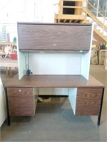 Great Sturdy Home or Office Desk Measures 5' x