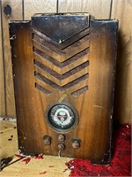 Art Deco Midwest Shortwave Radio