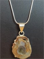 28-In 925 stamped necklace with agate pendant