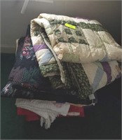LARGE GROUP OF LINENS- QUILTS, BLANKETS, THROWS
