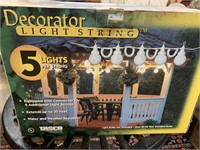 OUTDOOR 5 LIGHT STRING LIGHTS - NIB