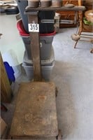 Fairbanks Platform Scales With Peas / Weights