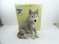 World of Wonders Intensity Wolf Statue 14" in Box