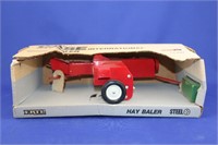 Case IH Square Bailer scale1/16 diecast