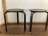 set of 2 small tables