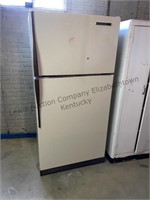 GE refrigerator/freeze 13.6 cubic ft. Not plugged