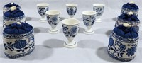 6 HUTSCHENREUTHER BLUE ONION EGG CUPS W/COVERS