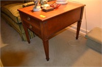 1 DRAWER WOOD END TABLE