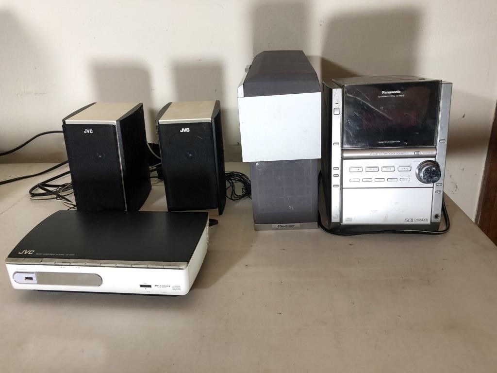 JVC CD Player Panasonic Pioneer Speakers
