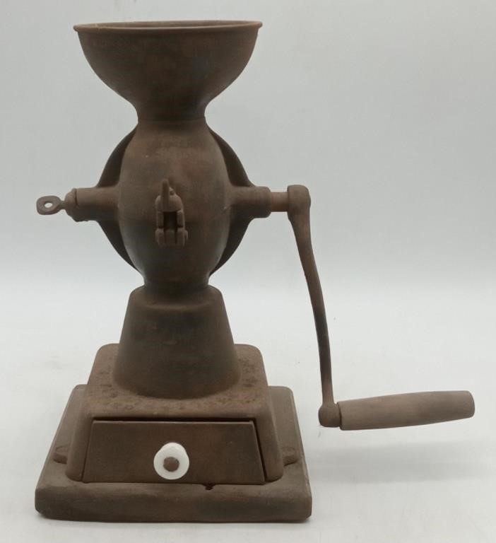(UV) Vintage cast iron coffee Grinder