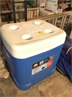 Igloo 60 Qt Rolling Cooler