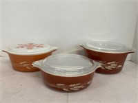 3 small Pyrex baking dishes