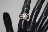 18K GE Ring w/ Clear Stone  Size 7