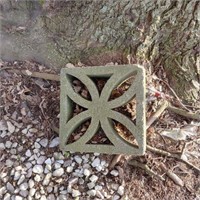 (5) Decorative Cement Blocks, Bird Feeder