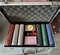 Poker Chips is carring case