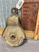 WOOD PULLEY, APPROX 6"