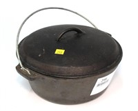 10 1/2" iron pot with lid and bail, Taiwan