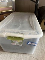 LARGE CONTAINER WITH LID INCLUDES DENIM TENT