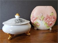 Vintage porcelain pieces