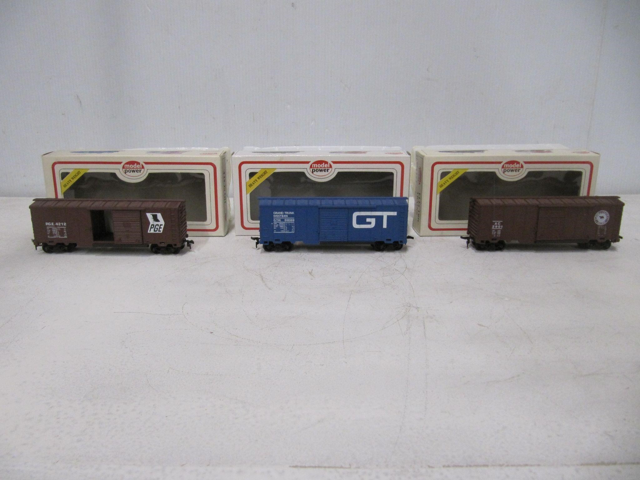 MODEL POWER HO SCALE TRAIN ROLLING STOCK