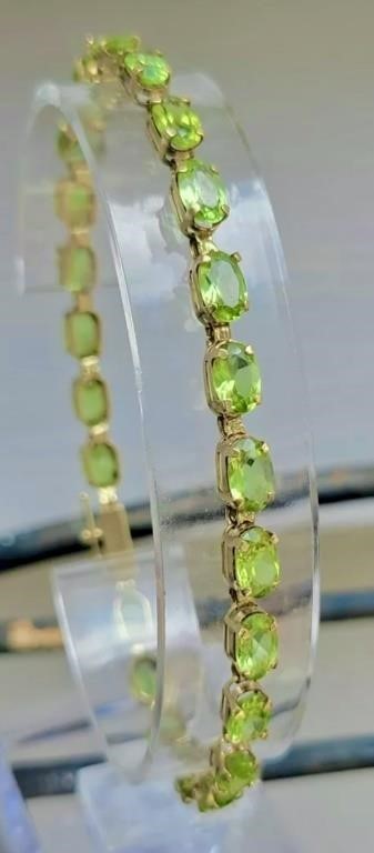 14k Yellow Gold 11.50 cts Peridot Bracelet