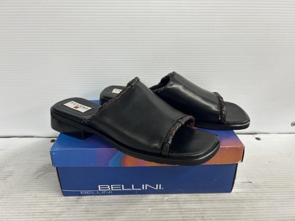Size 10M women’s sandals new with box