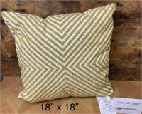 18" x 18" Throw Cushion